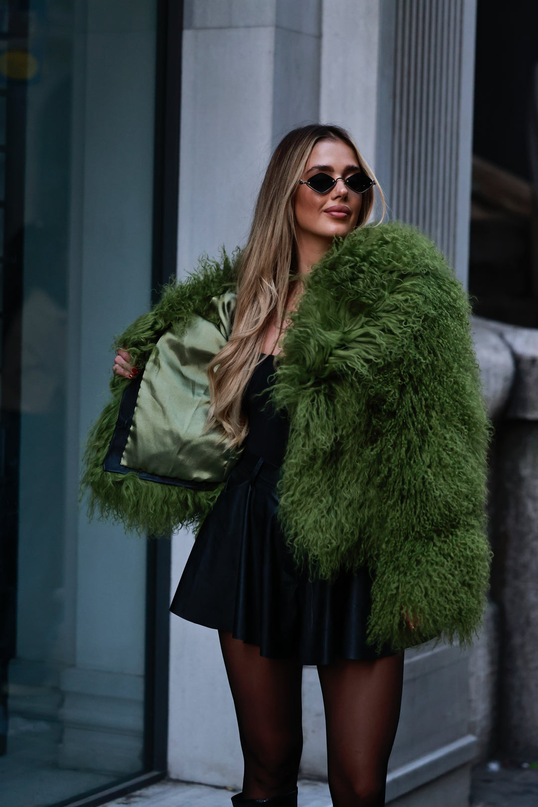 Mongolian fur coat olive 